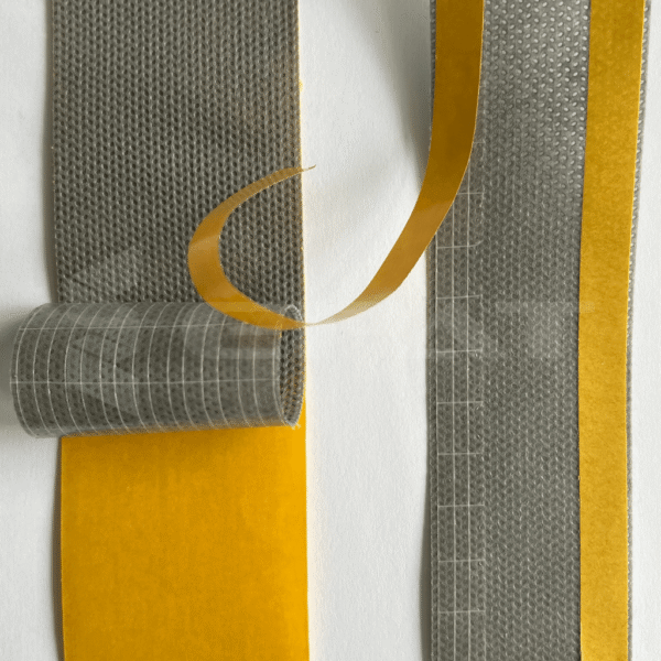 porównanie 2 rodzaje taśmy do poliwęglanów - pełna i paroprzepuszczalna EPAT 1TF3312, 1TP1500