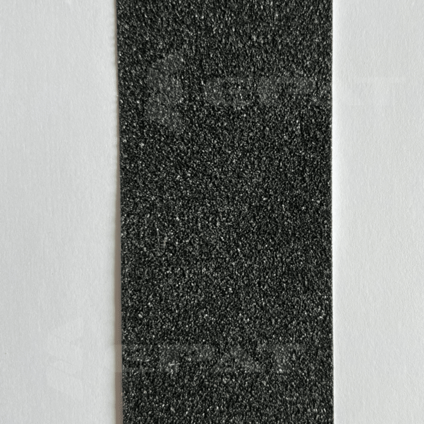 Czarna taśma antypoślizgowa Epat 1I1700 powierzchnia